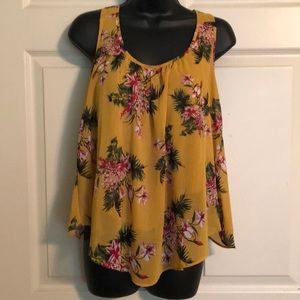 Ambiance Yellow Flower Dressy Tank top 🌺💐